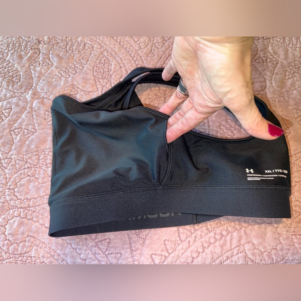 Under Armour Women's Charcoal Sports Bra - Picture 6 of 12